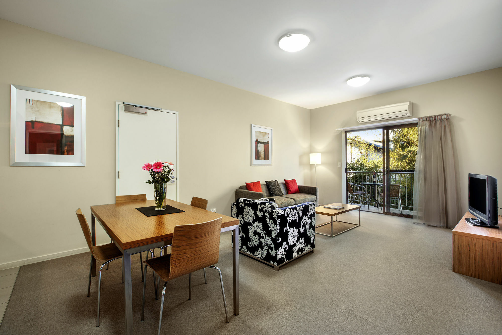Gladstone Downtown Central Apartment Hotel Official Bagian luar foto